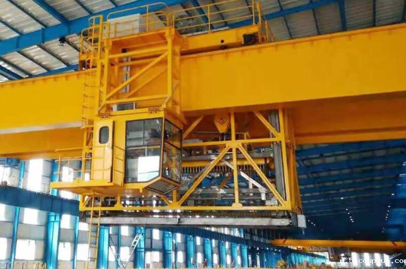 智能冶金上料起重机